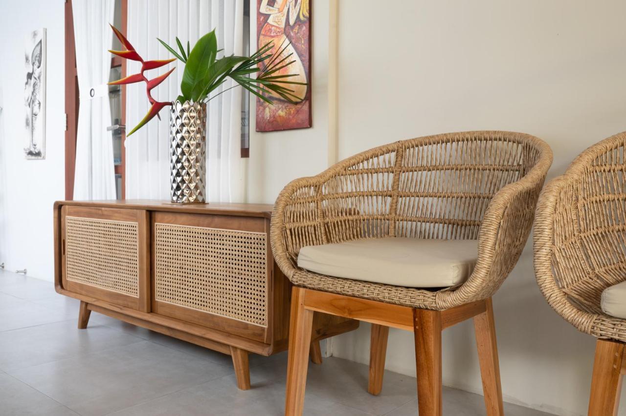 House Of Michella - Modern, Quiet & Central Hotel Sanur  Exterior photo